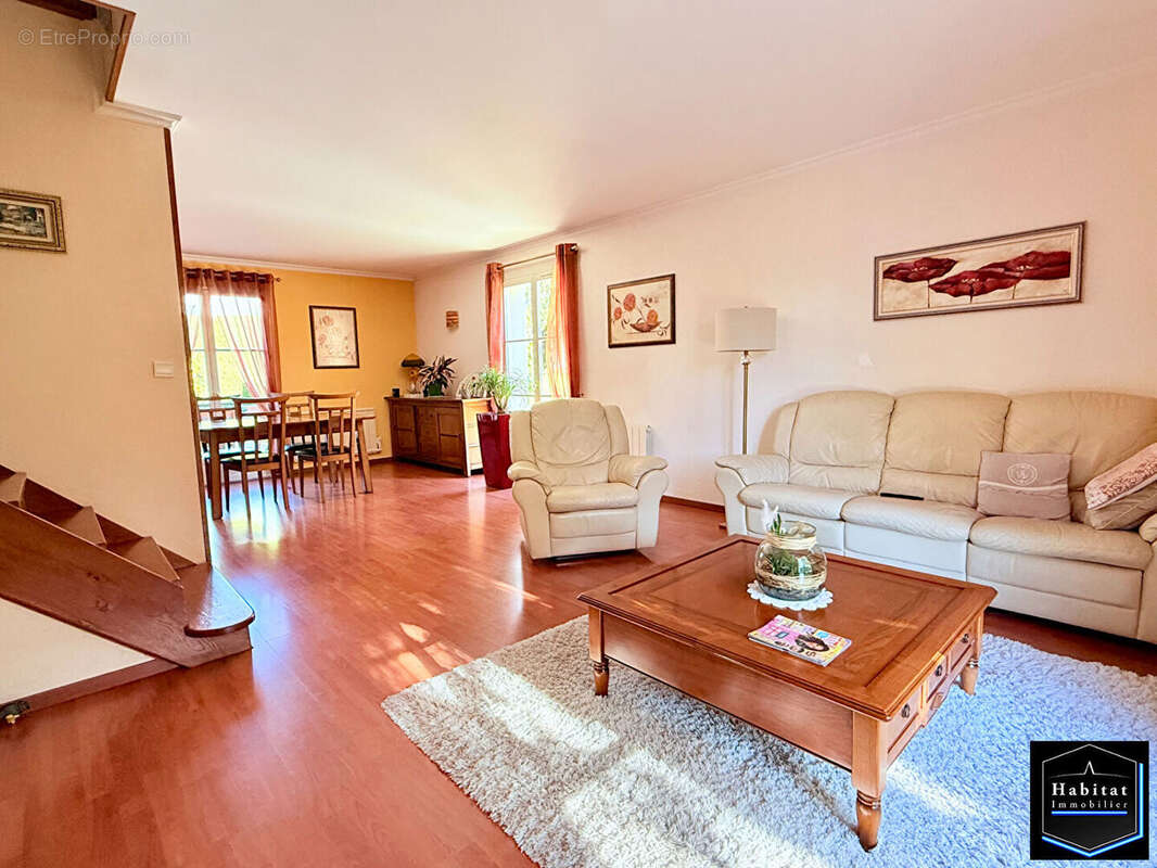 Maison à LE PLESSIS-BELLEVILLE