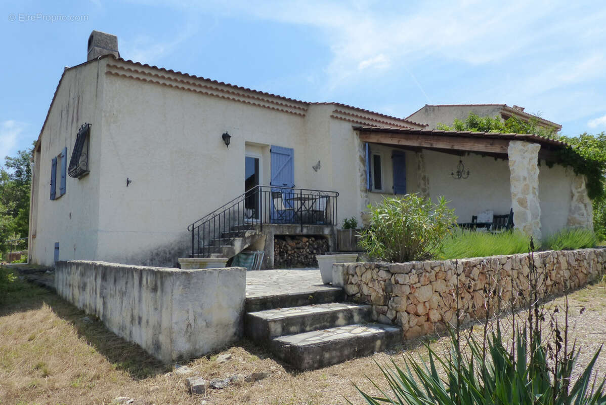Maison à TAVERNES