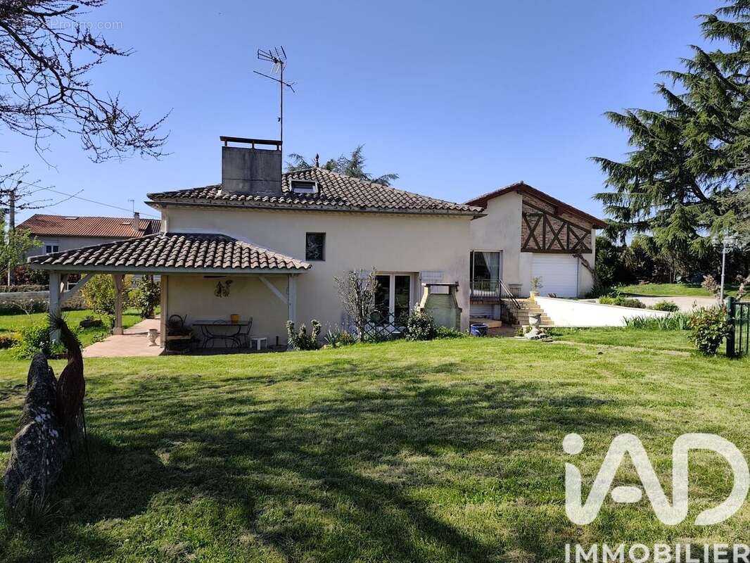 Photo 4 - Maison à LAMOTHE-LANDERRON