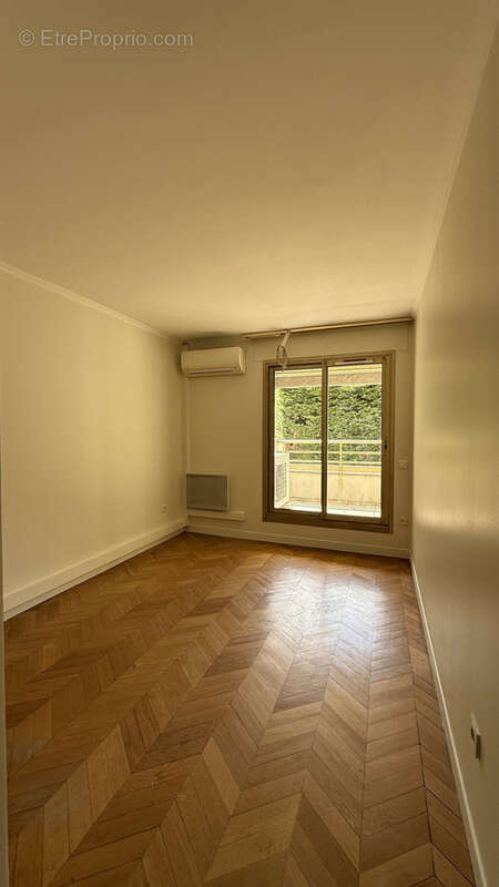 Appartement à LEVALLOIS-PERRET