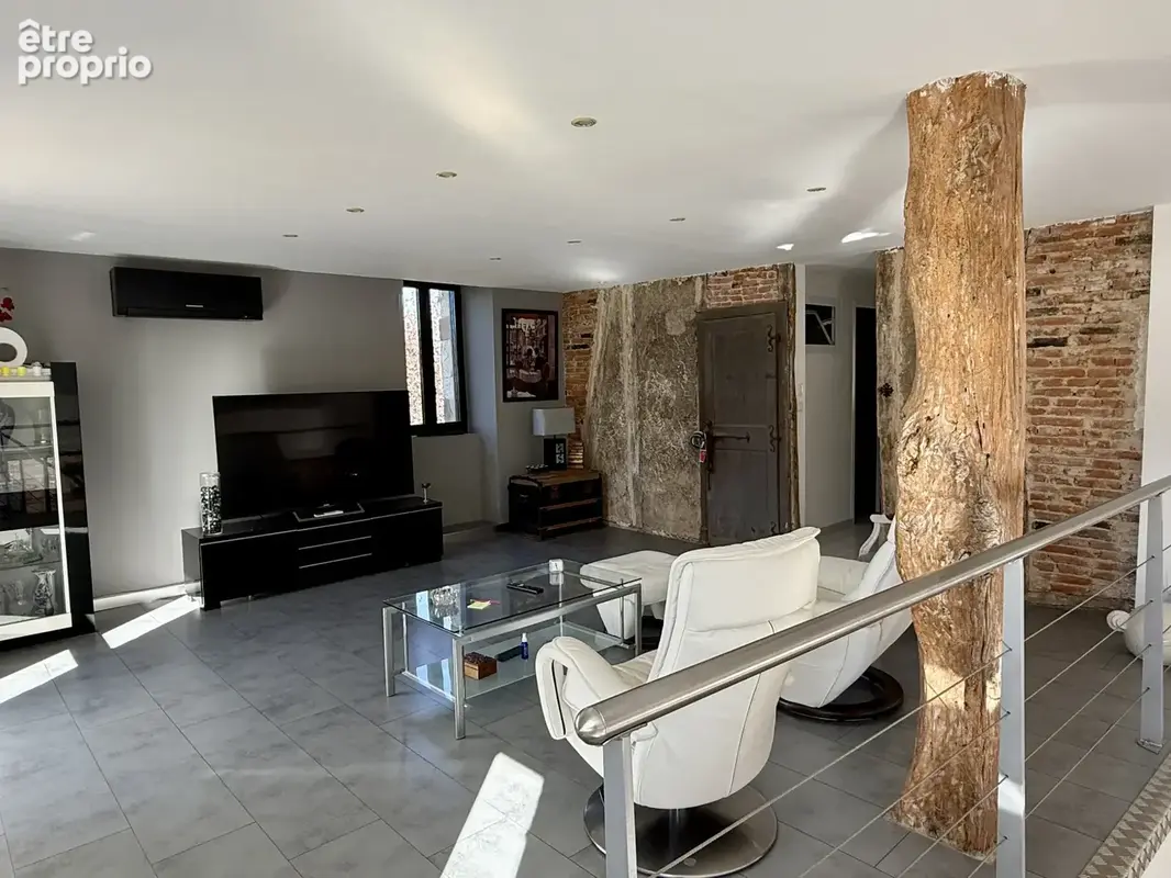 Magnifique maison en pierre entièrement rénovée, avec piscine et jardin arboré. - photo 12