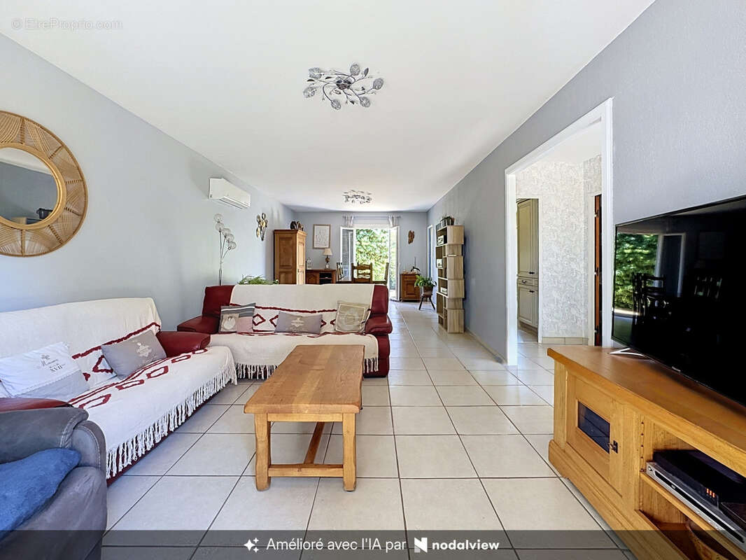 Massieux, Maison Plain pied 106m2 avec garage et terrain de 1075m2 - photo 4