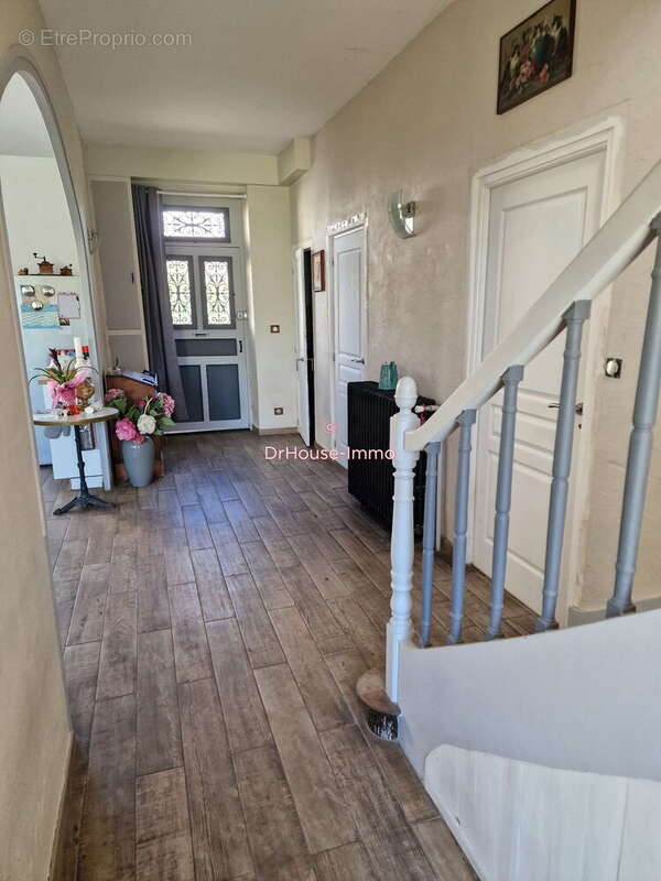 Maison à DANGE-SAINT-ROMAIN