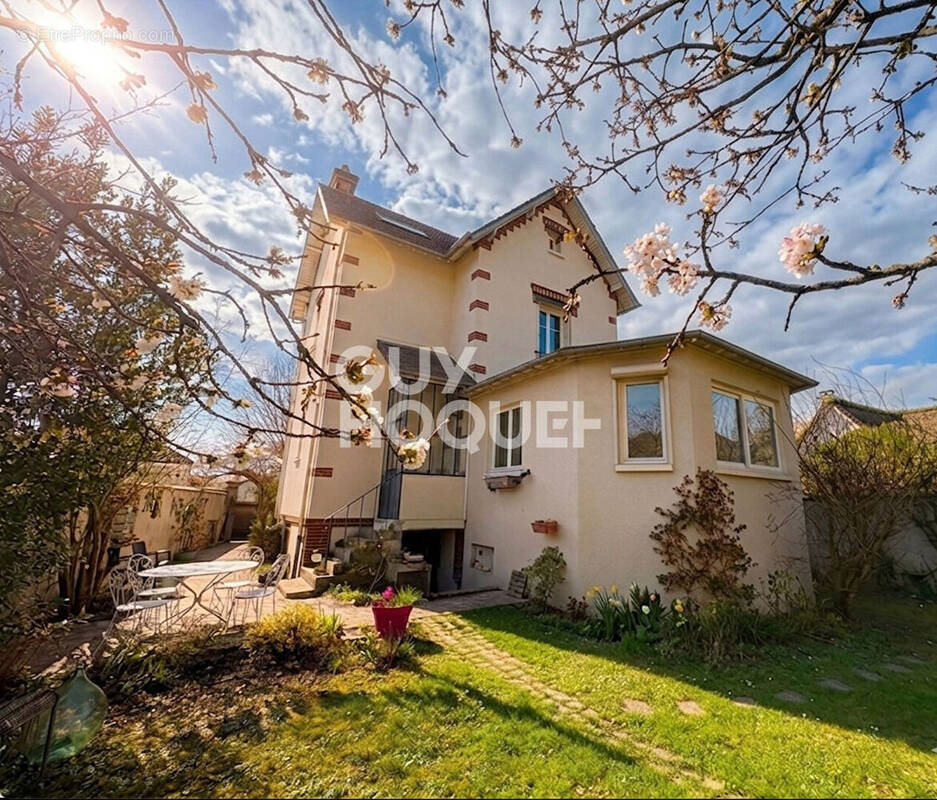 Maison à EZY-SUR-EURE