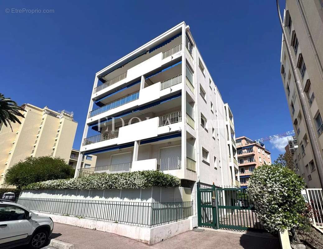 Appartement à ROQUEBRUNE-CAP-MARTIN