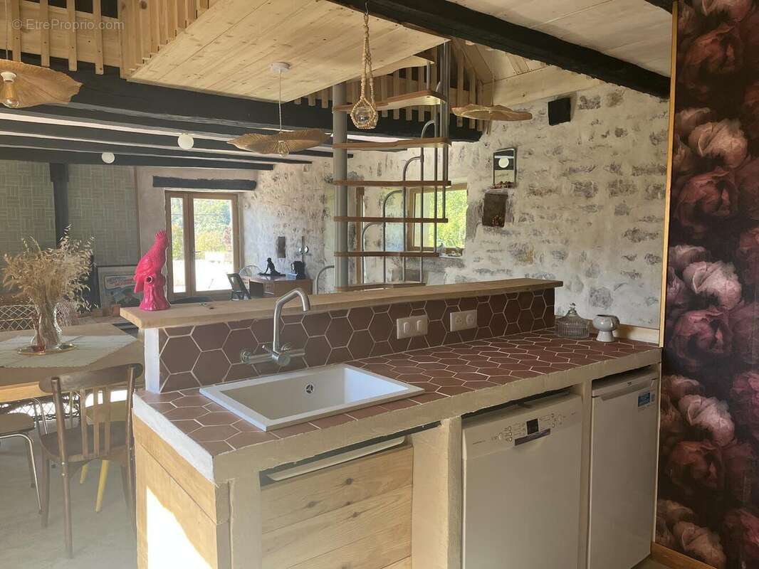 Cuisine - Maison à CAJARC
