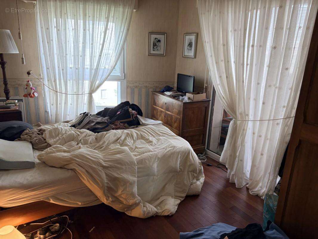 Appartement à MONTIGNY-LE-BRETONNEUX