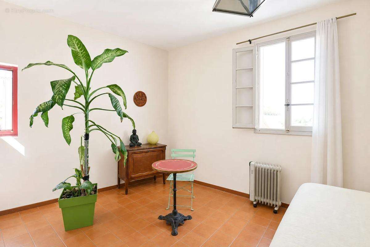 Maison meublée de 5 pièces de 79m2 à Saint-Gilles 30800 - photo 19