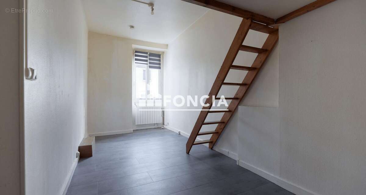 Appartement à MENNECY