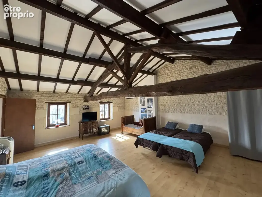 Maison de village avec cachet et dépendance de 136 m² - photo 9