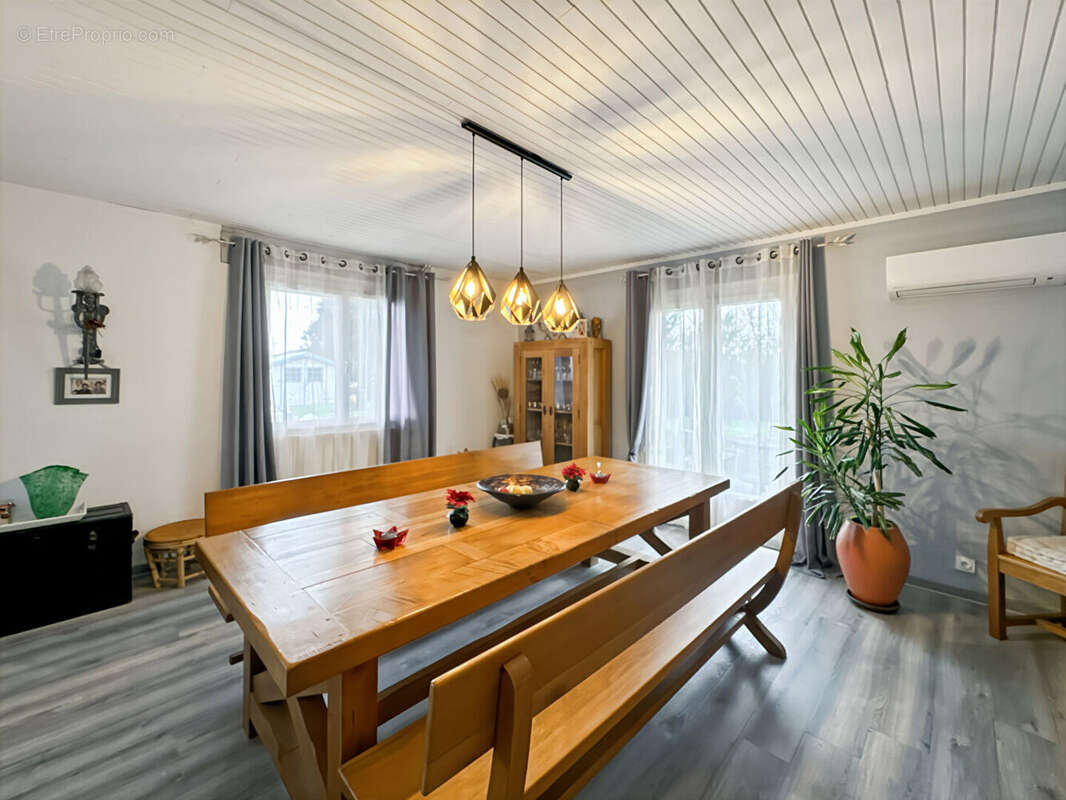 Maison à SAINT-NAUPHARY