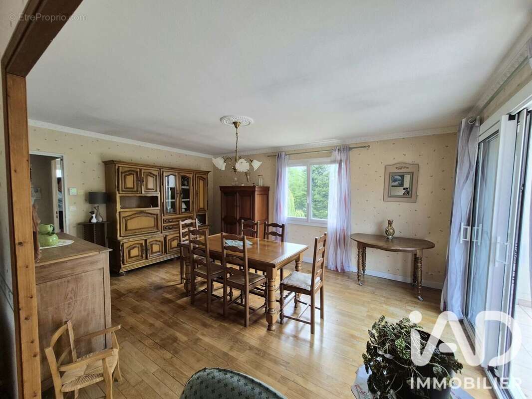 Maison 106 m² à Chandon  - photo 4