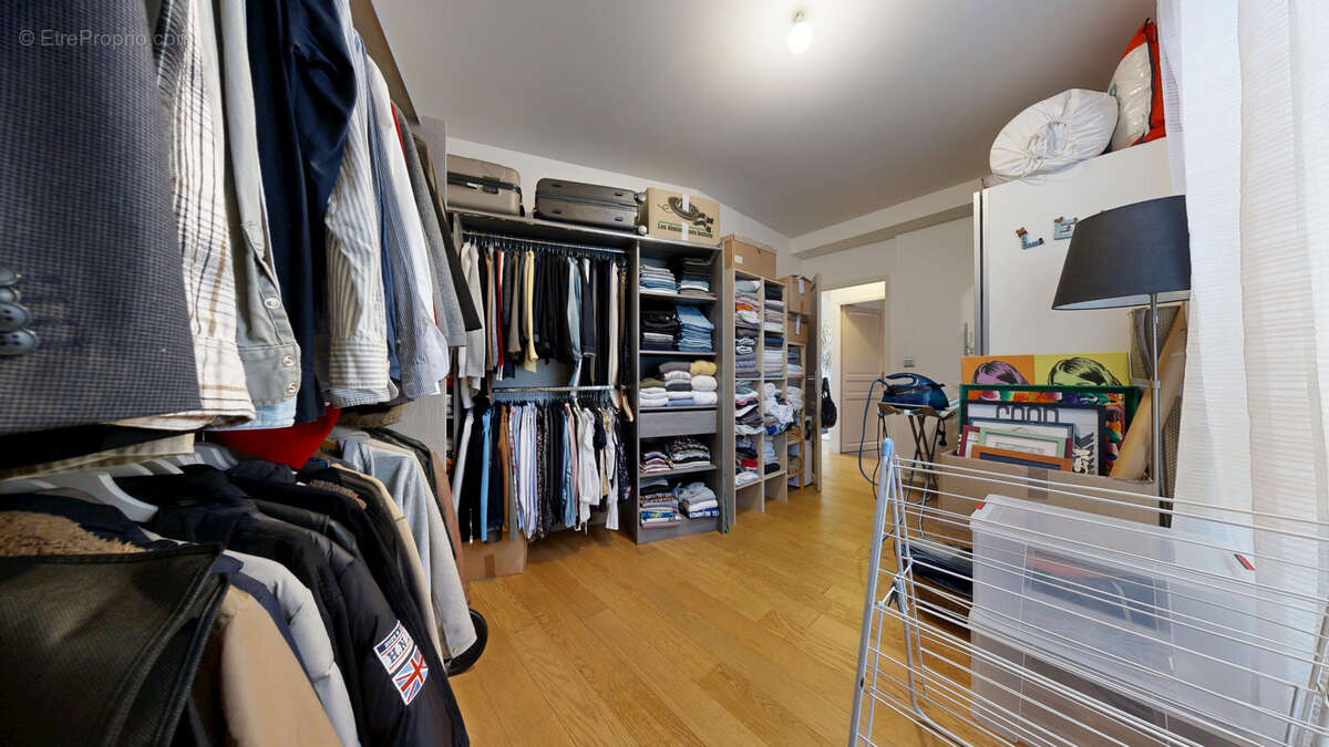 Maison à NEAUPHLE-LE-CHATEAU