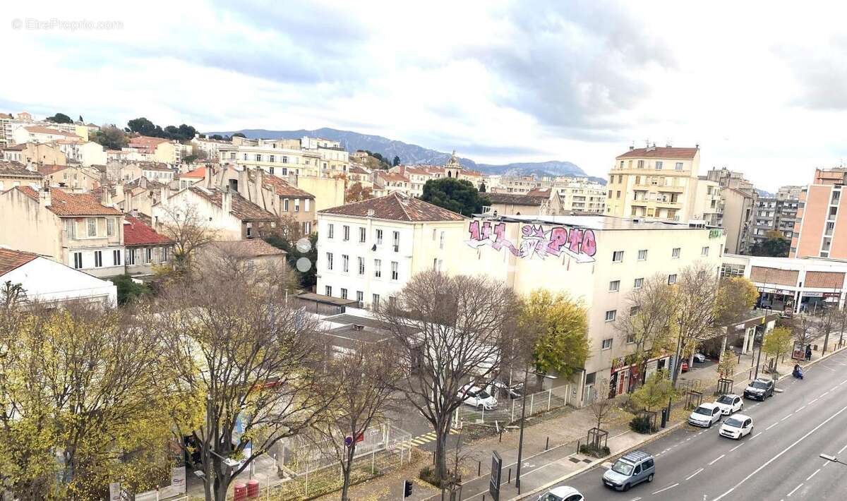 Appartement à MARSEILLE-4E