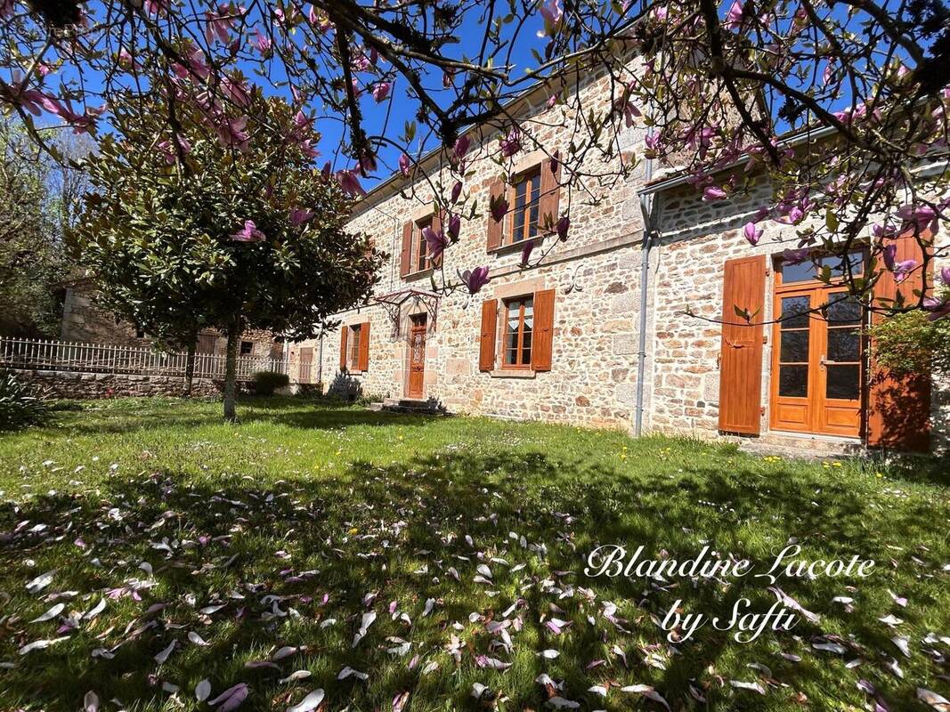 Photo 1 - Maison à MONTBOUCHER