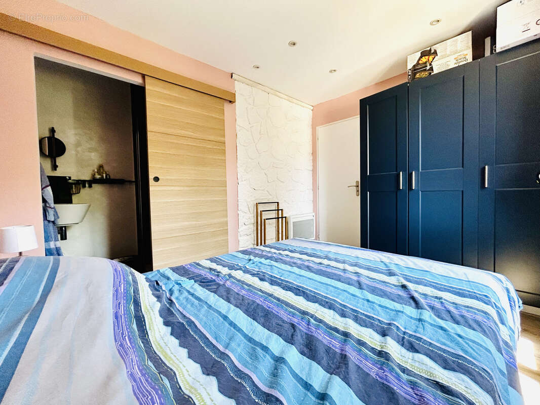 Maison à CRECY-LA-CHAPELLE