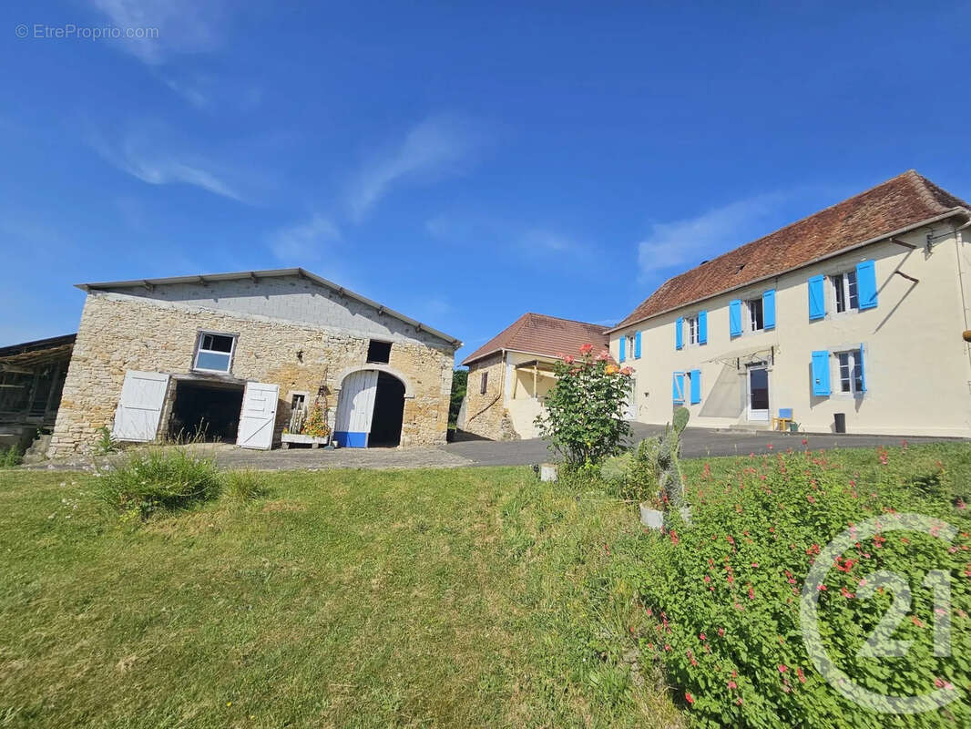 Maison 121 m² à Salies-De-Bearn  - photo 12