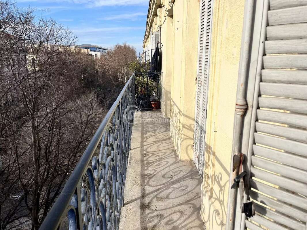 Appartement à MARSEILLE-2E