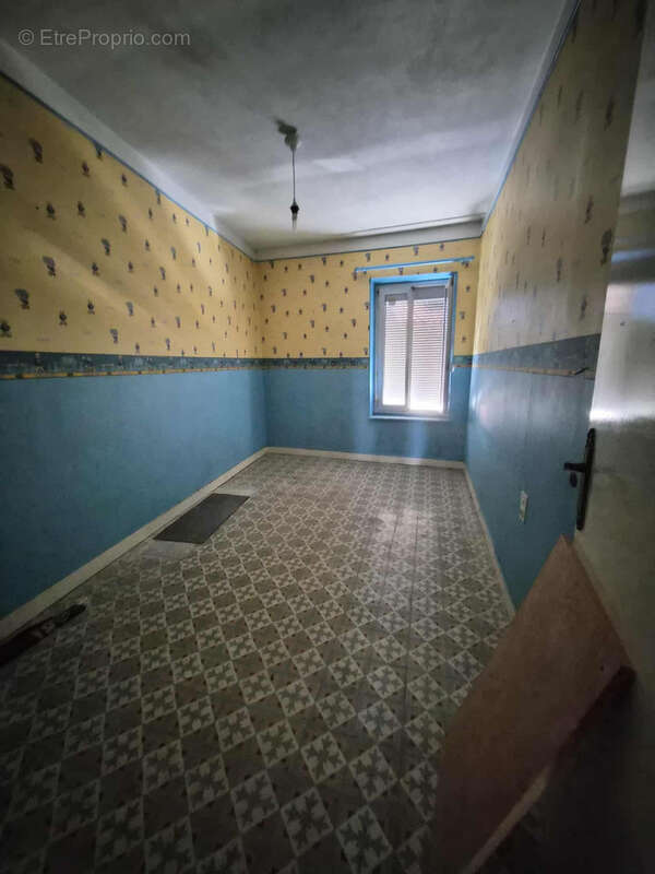 Maison à COURSAN