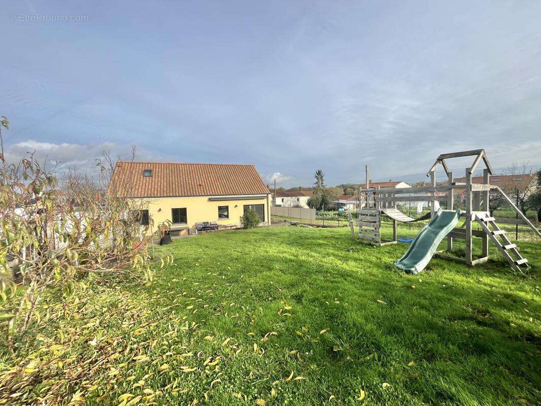 Maison à PONT-SAINT-MARTIN