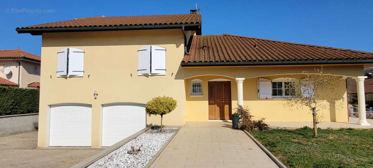 Maison à BELLEGARDE-SUR-VALSERINE