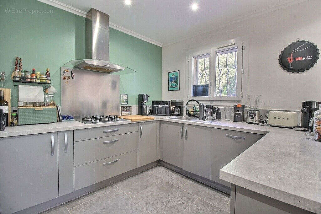 Maison à ROQUEBRUNE-SUR-ARGENS