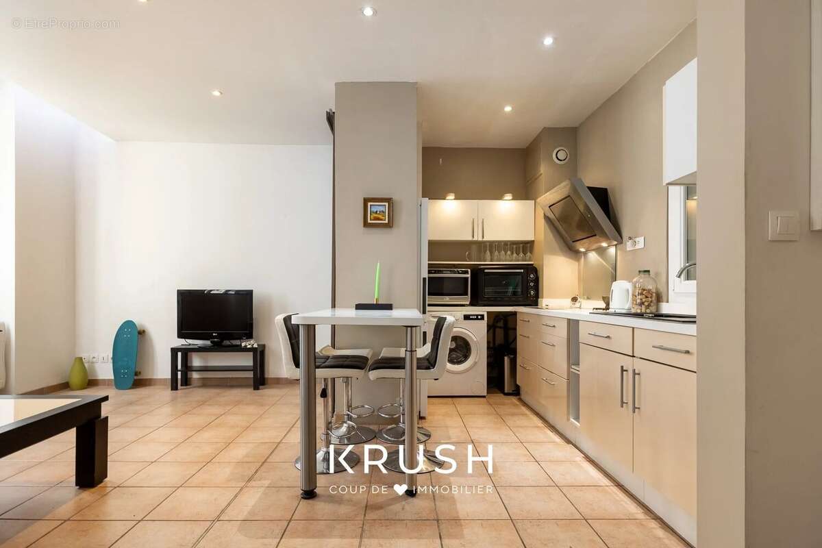 Appartement à MARSEILLE-2E