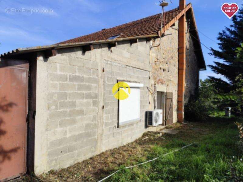 Maison à NERIS-LES-BAINS