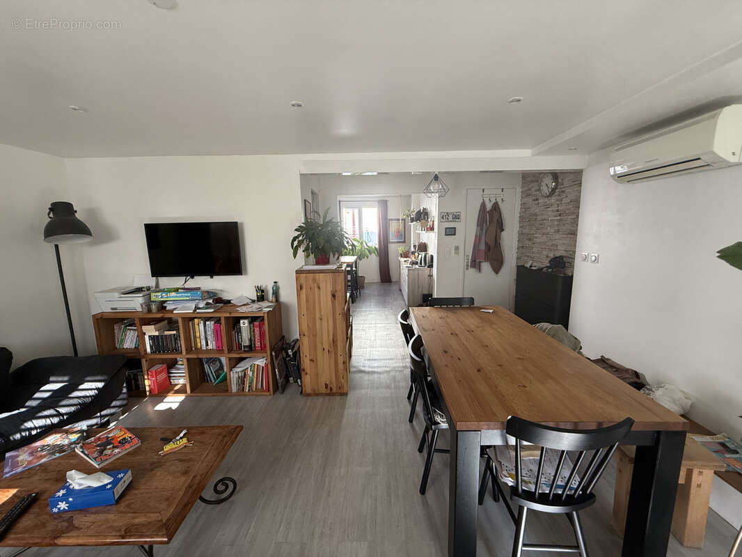 Maison à MONTPEYROUX