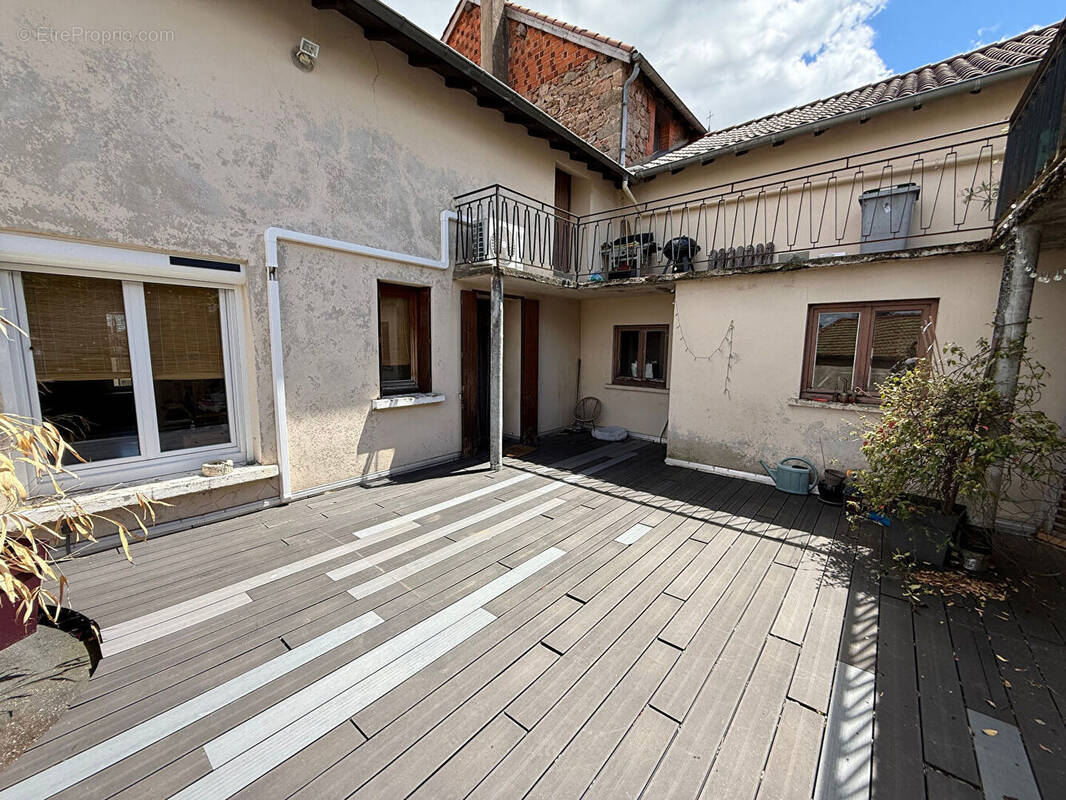 Maison à AMBIERLE