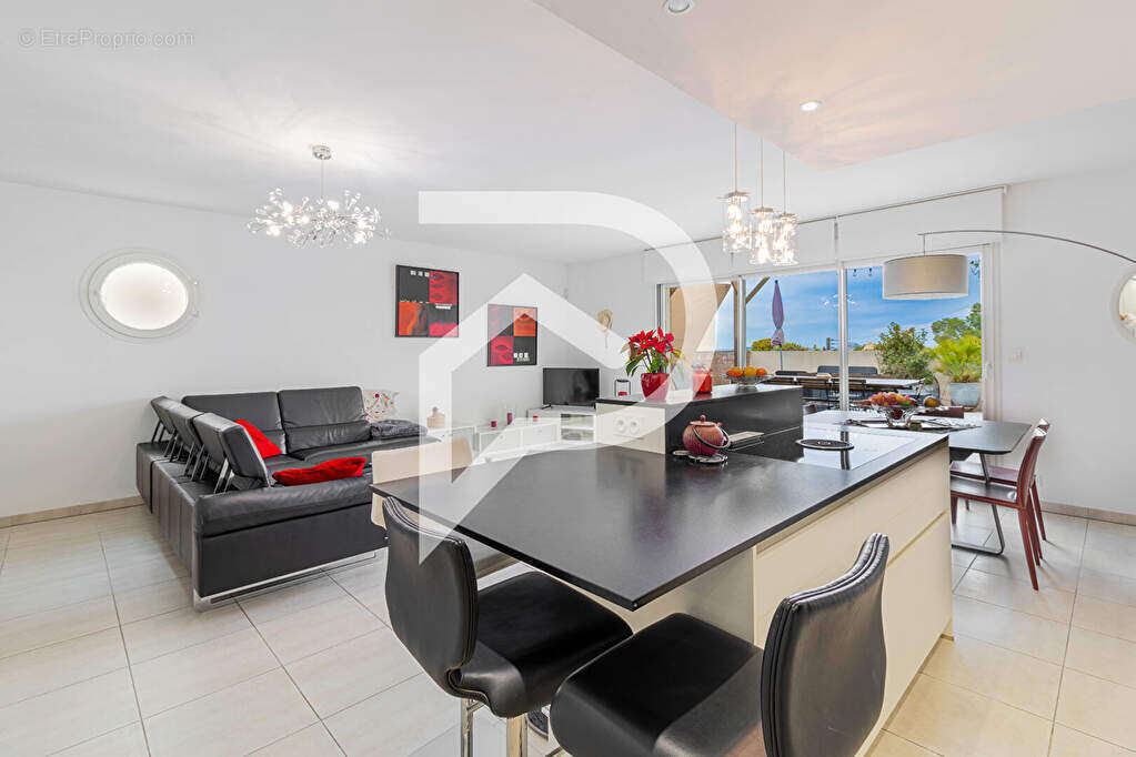 Appartement à MARSEILLE-7E