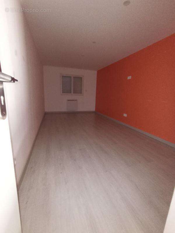 Appartement à PIERRELATTE