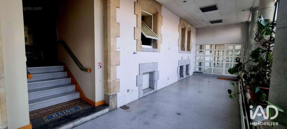 Photo 2 - Commerce à TARBES