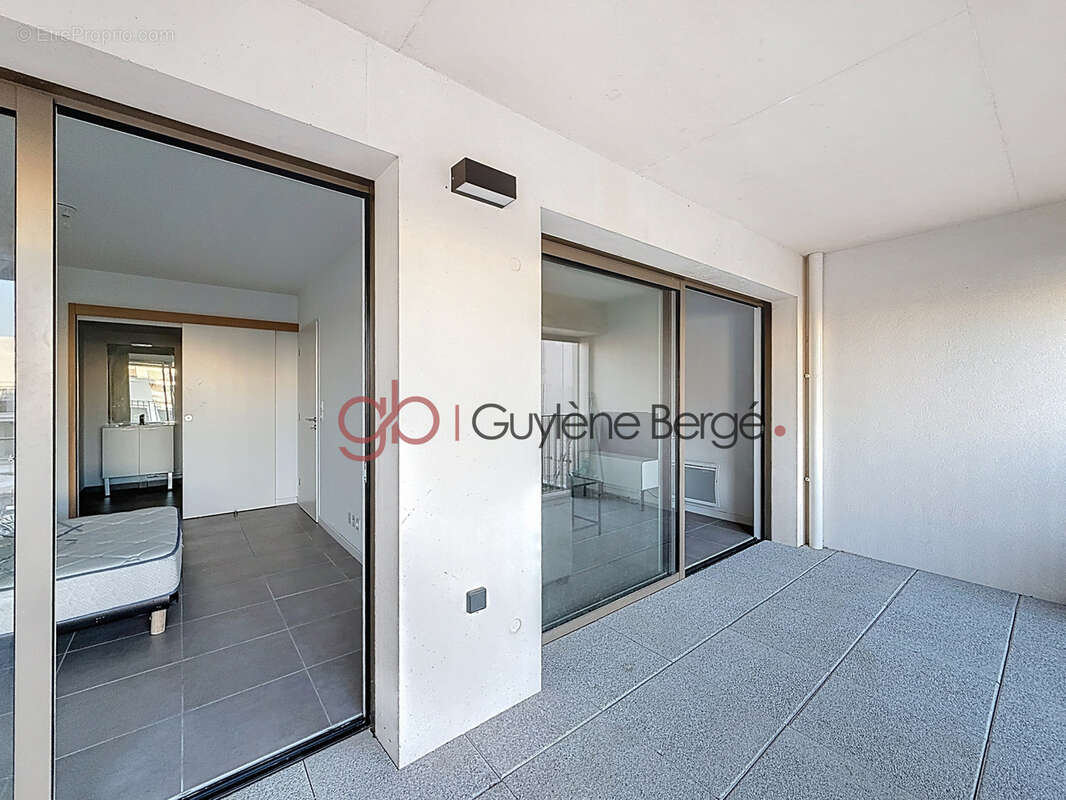 Appartement à MAUGUIO