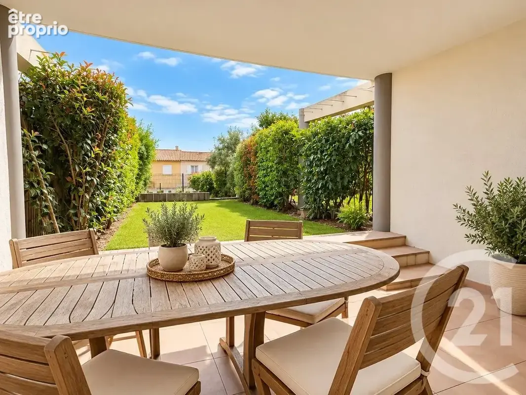 Appartement à BORMES-LES-MIMOSAS