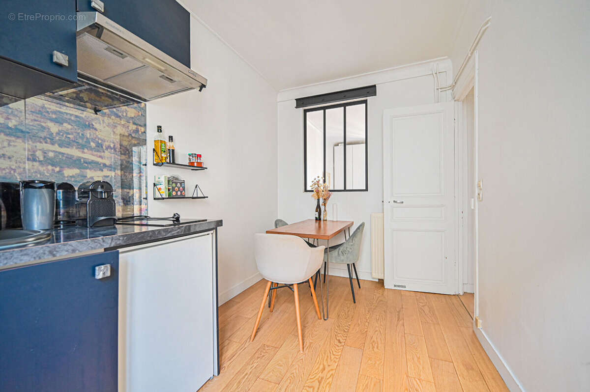 Appartement à PARIS-18E