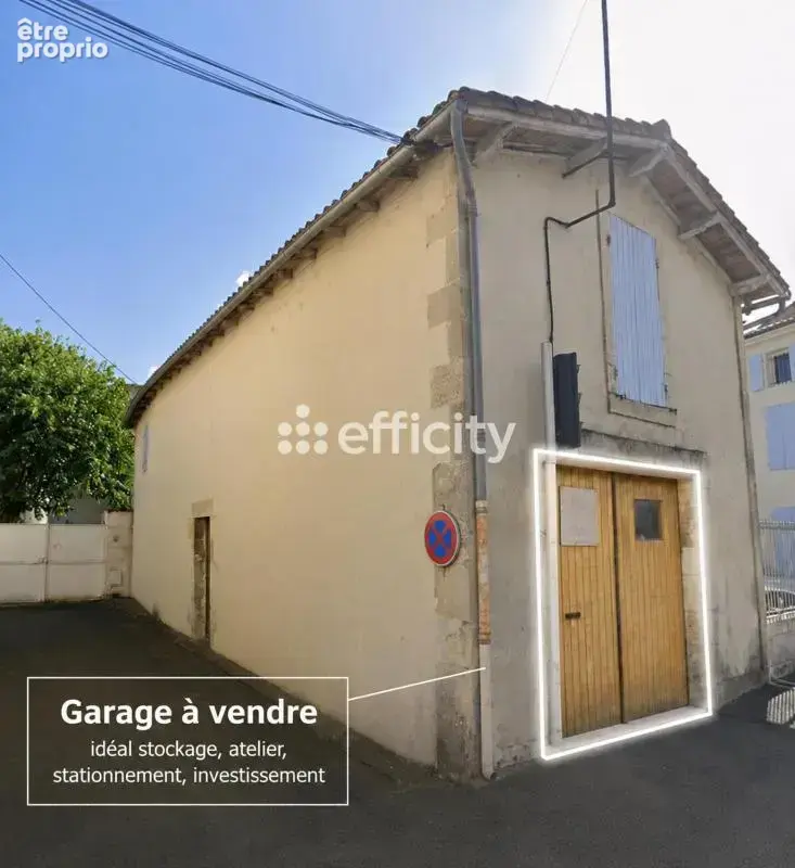 Parking à SAINT-JEAN-D'ANGELY