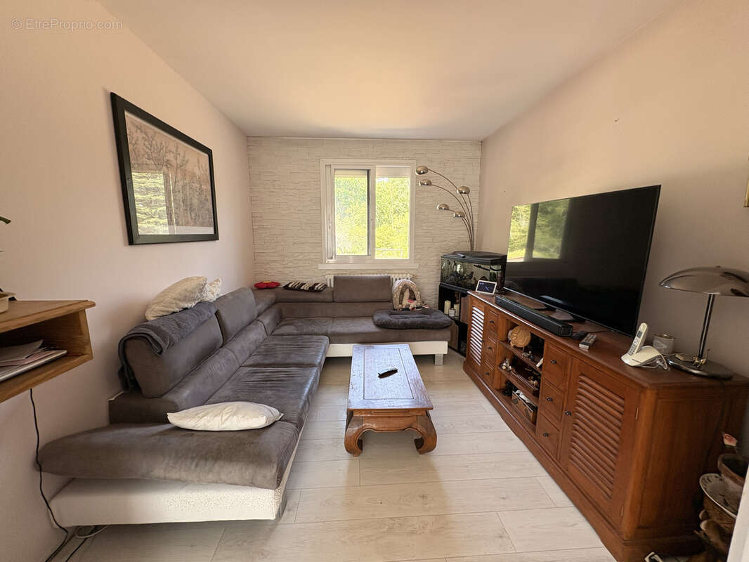 Maison commerces et école accessibles à pied à 10 mn de la gare de Bréval - photo 4