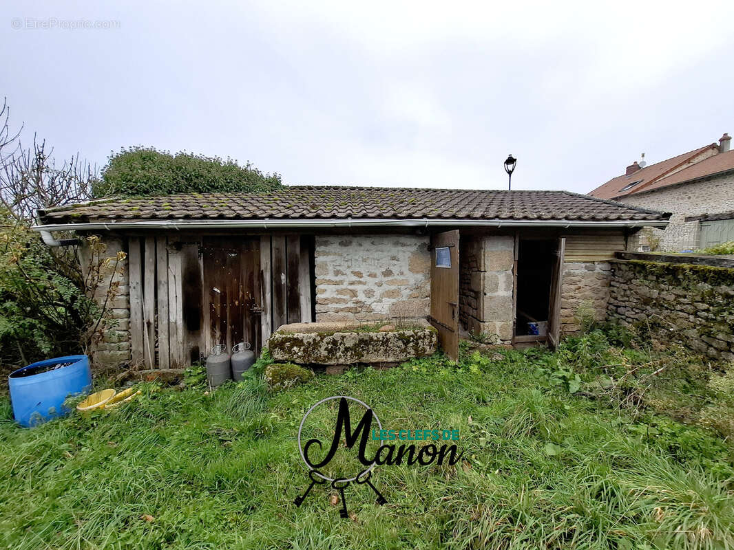 Maison à SAINT-LEGER-LA-MONTAGNE