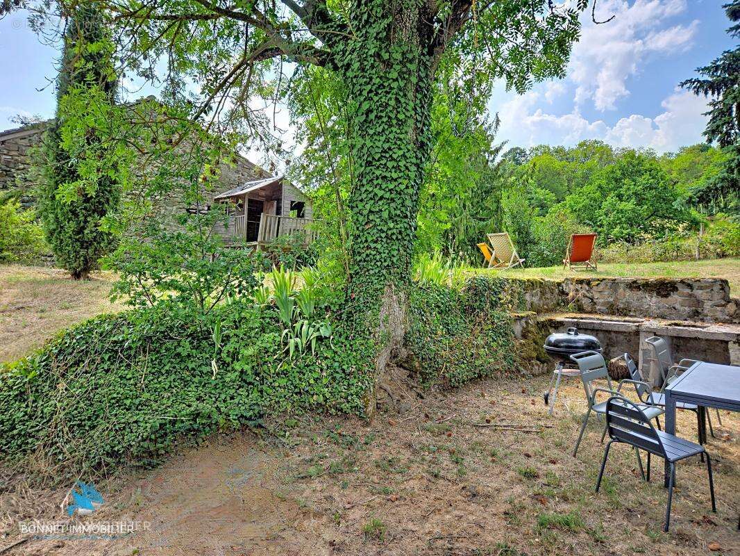 Maison de caractère - 220 m²- 6 pièces - Terrain de 1390 m² - photo 11
