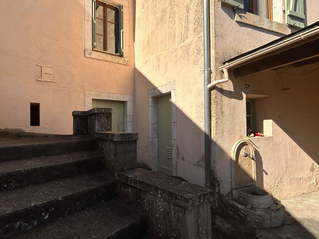 Maison à SAINT-MARCEL