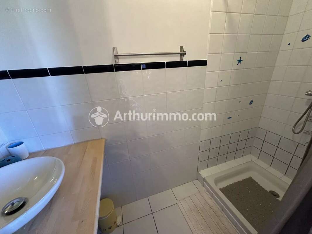 Maison à LA CHAPELLE-GONAGUET