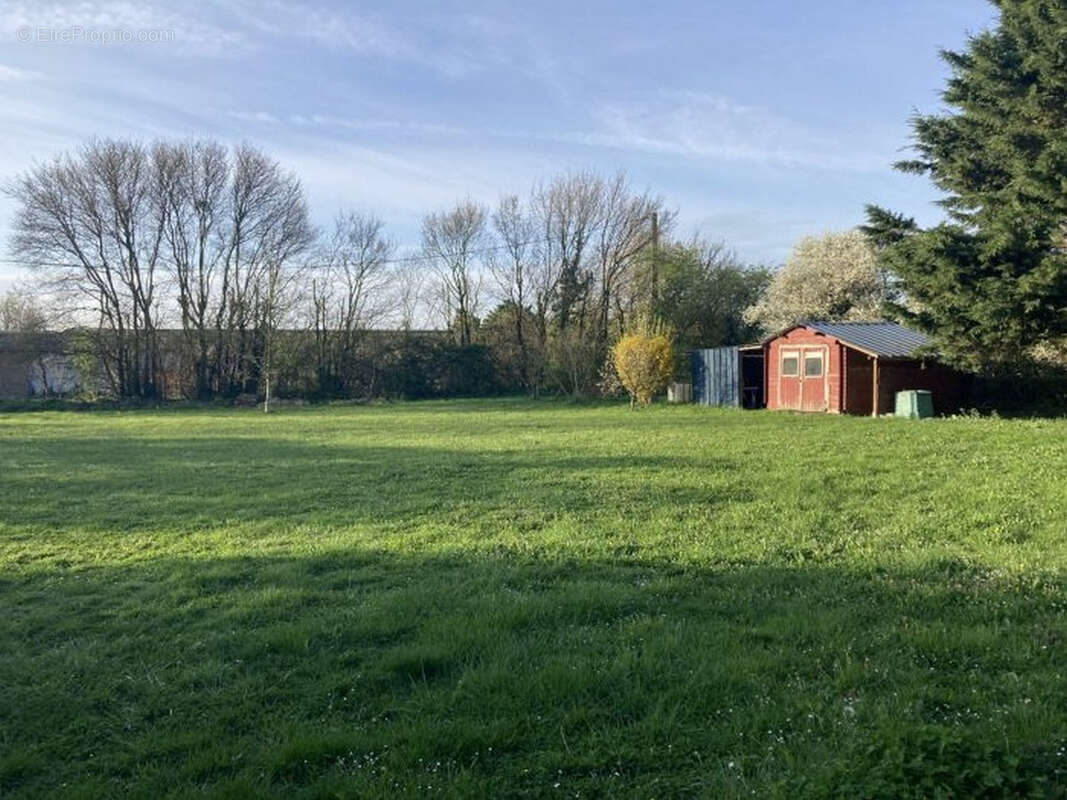 Maison à DOMFRONT-EN-CHAMPAGNE