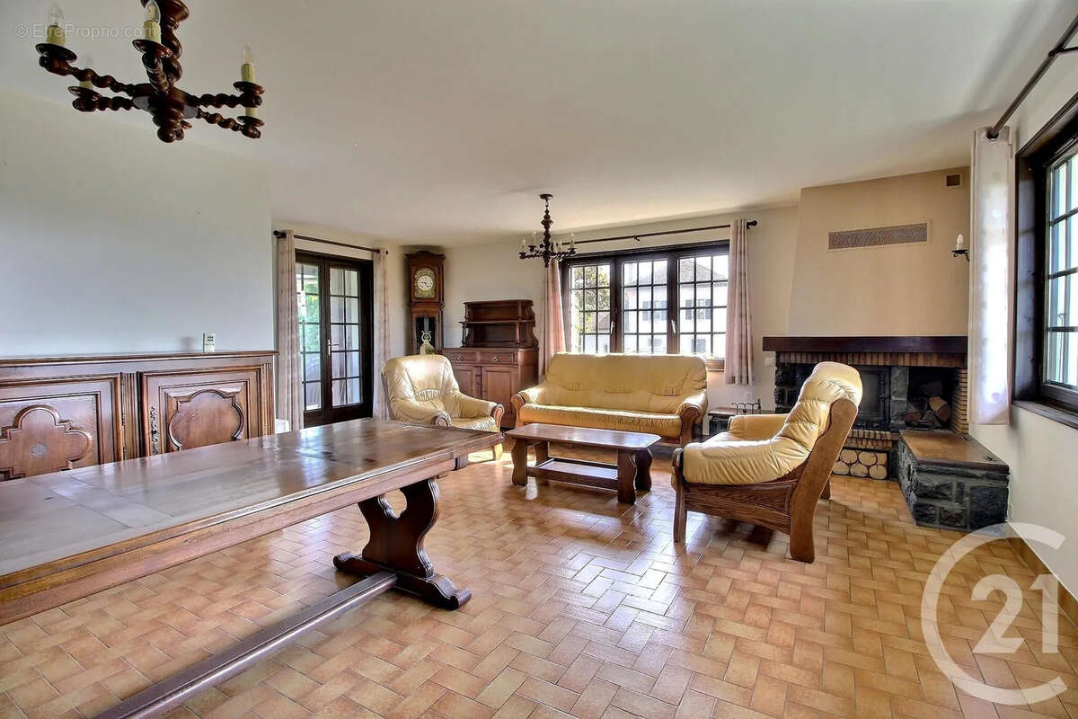 Maison à PERRIGNIER
