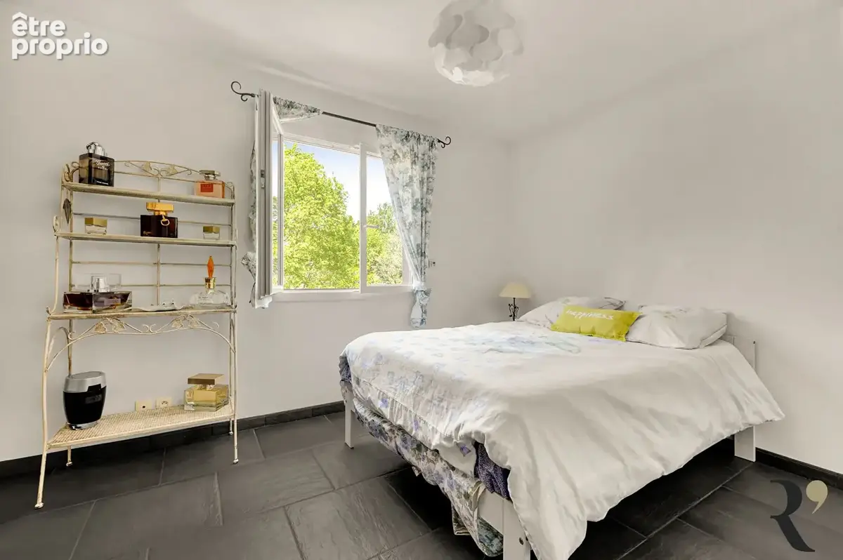Maison Drémil Lafage 7 pièces 203 m2 sur terrain de 3972 m2 - photo 9