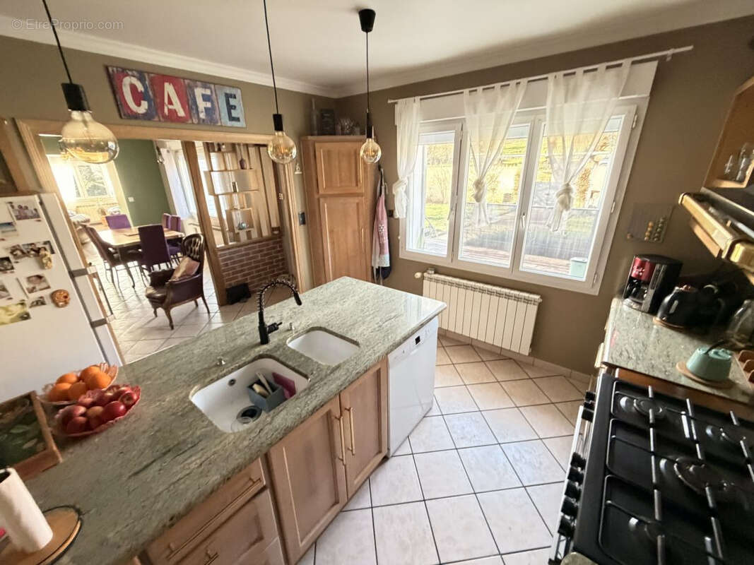 Maison à SAINT-PRIEST-BRAMEFANT