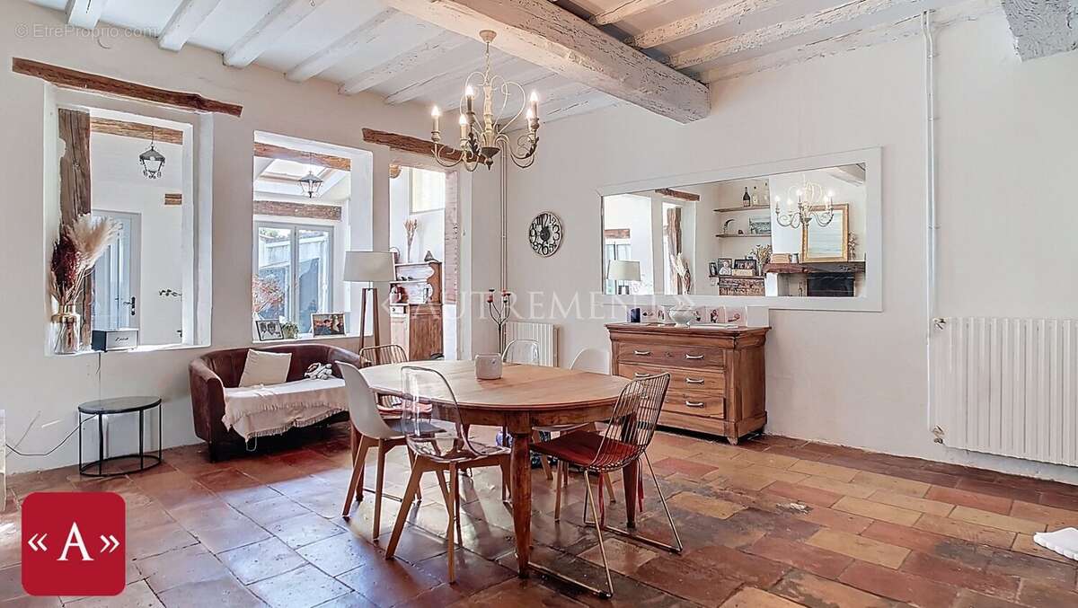 Maison à SAINT-SULPICE