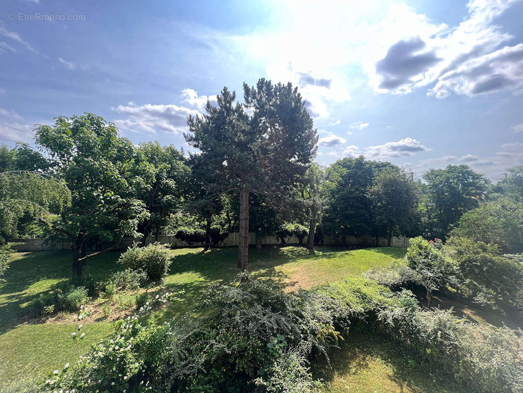 Appartement à SURESNES