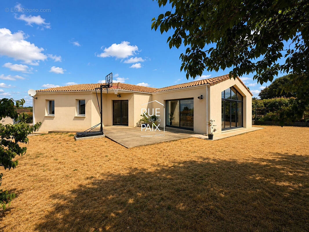 Maison à NANTEUIL