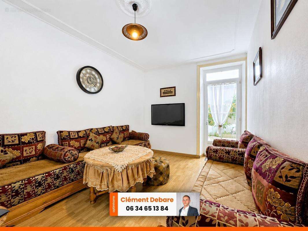Maison avec plus de 200 m² avec 5 chambres - photo 4